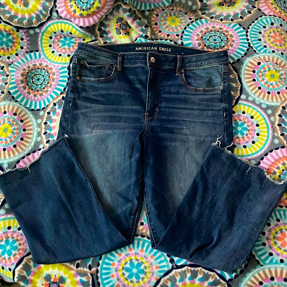 American Eagle hi-rise crop flare. short inseam
